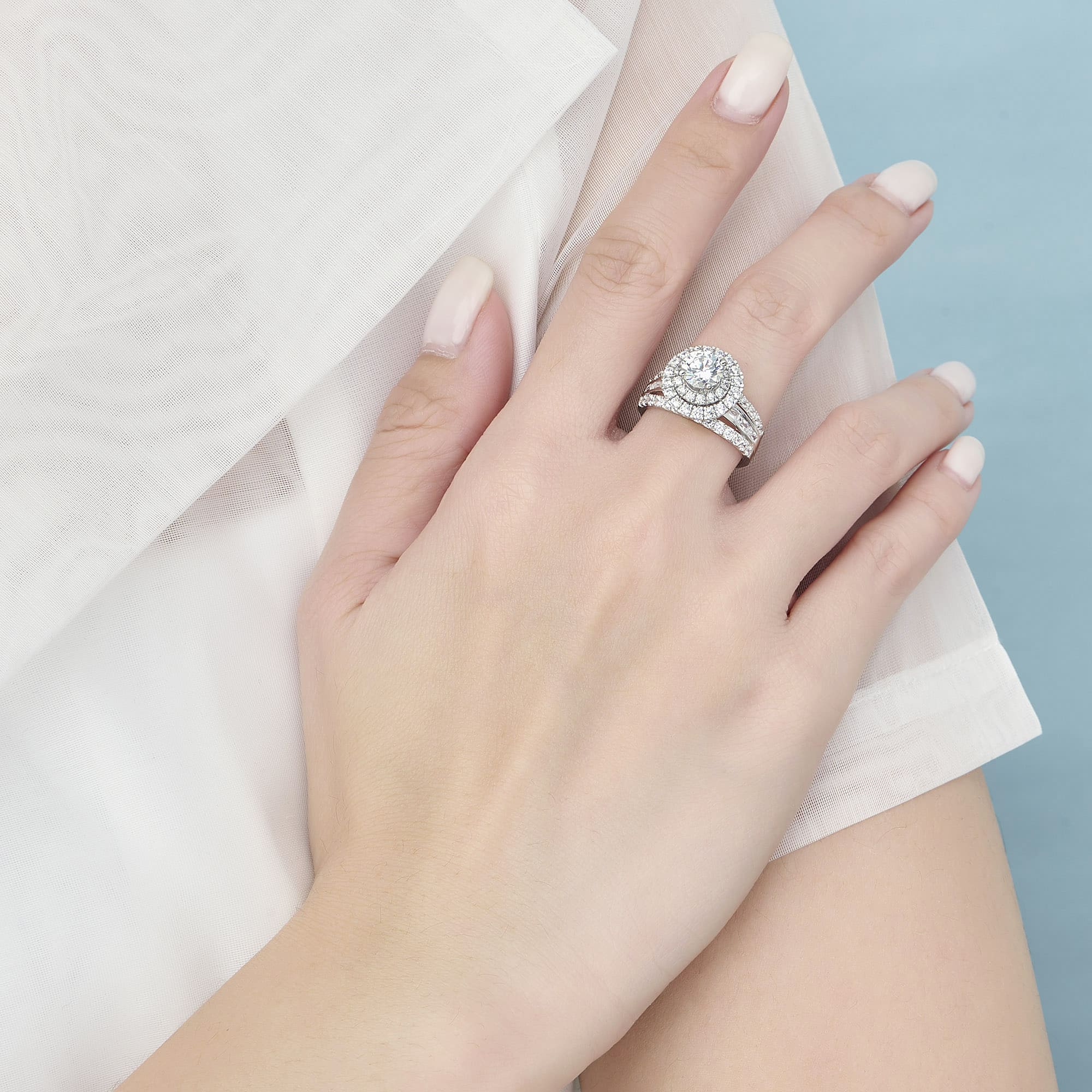 Nhẫn Vàng Trắng 14K Đính đá ECZ PNJ XMXMW004694